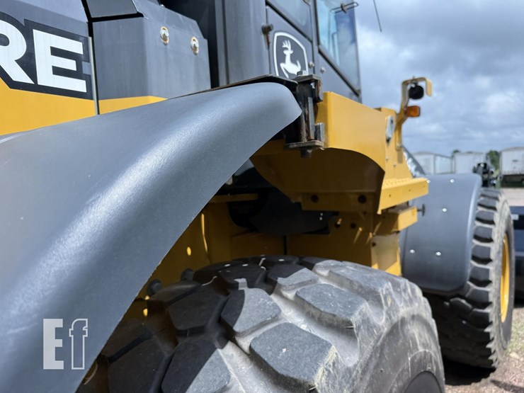 2019-deere-524kii-image-13
