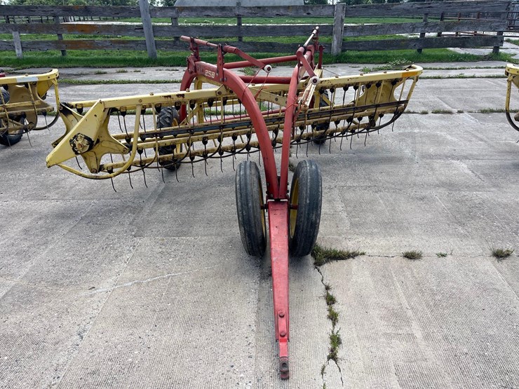 new-holland-258-image-2