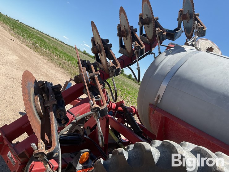 case-ih-2800-image-16