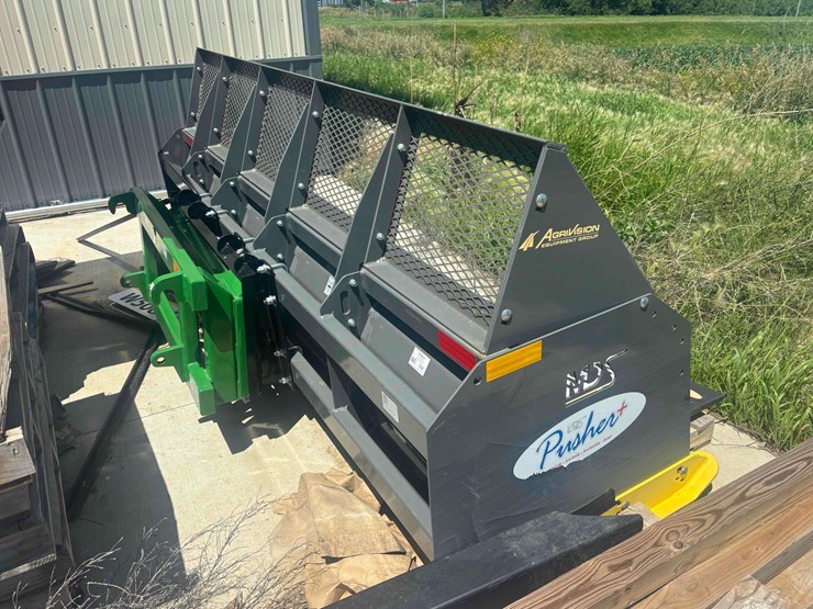 2020-mds-snow-pusher-plow-image-2