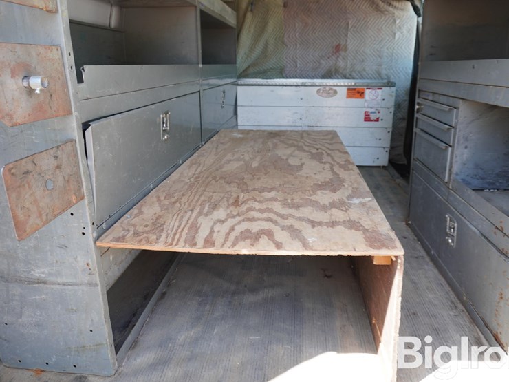 2007-chevrolet-express-2500-image-13