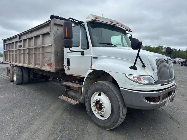 2012-international-durastar-4400-image-2