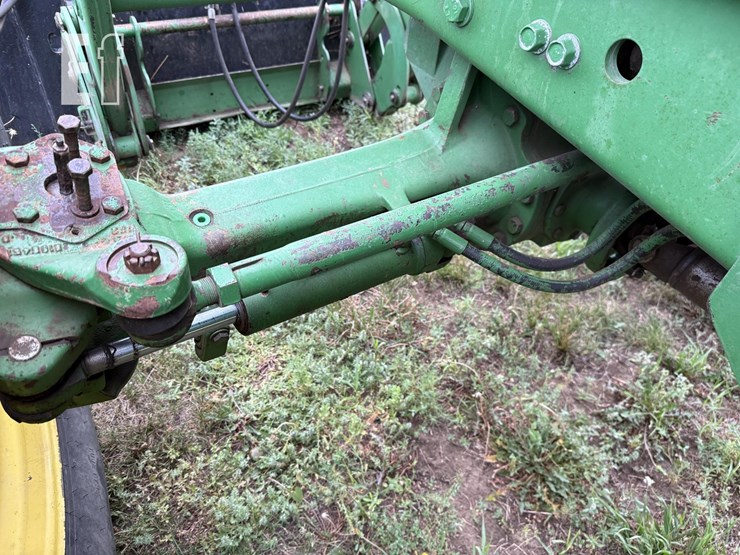 john-deere-7400-image-28