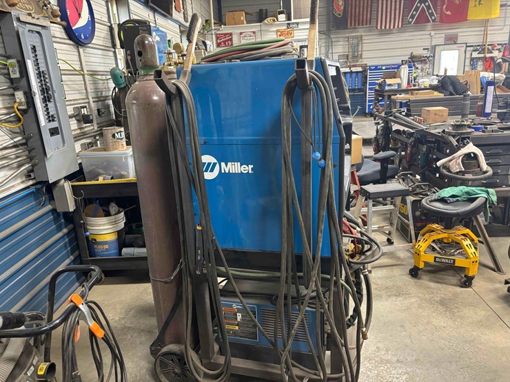 miller-250dx-welder-image-5