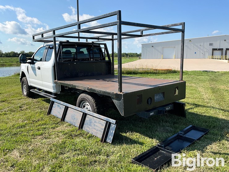 2021-ford-f350-image-15