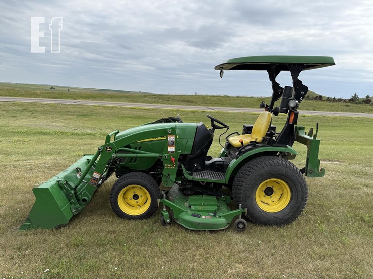 2010-john-deere-2720-image-2