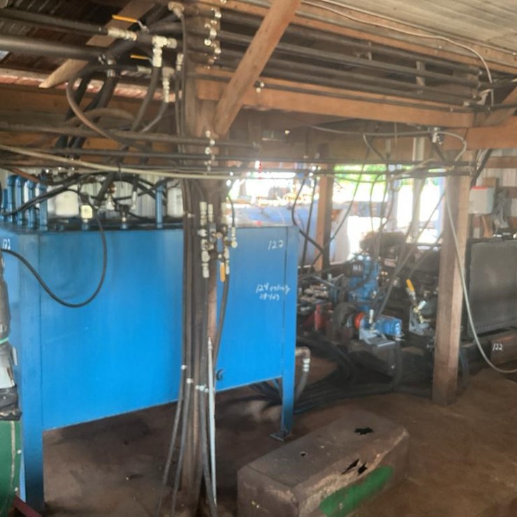 #124 • Entirety of Power Unit, Hydraulic Tank, Pumps, and Lines of Lots 119-123