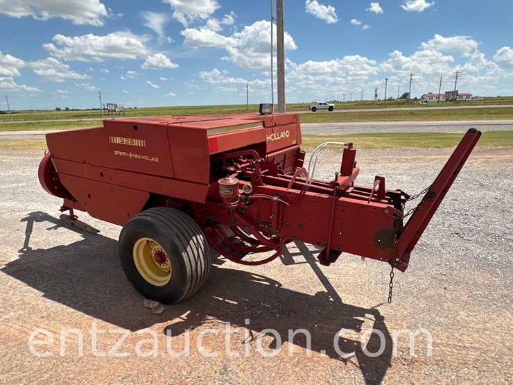 new-holland-326-image-9