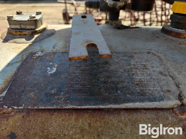1000-gallon-portable-propane-storage-tank-image-9