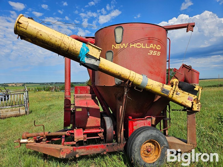 new-holland-355-image-8