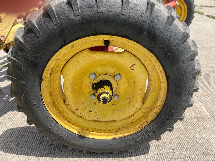new-holland-260-image-9
