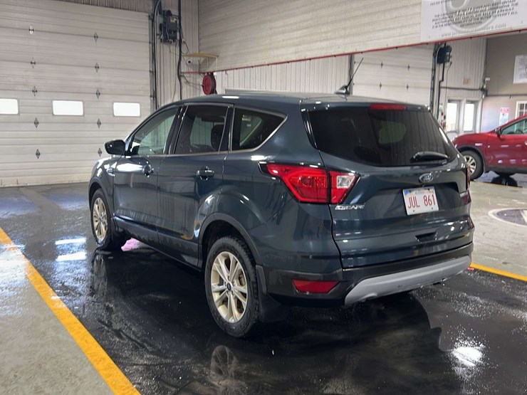 2019-ford-escape-image-3