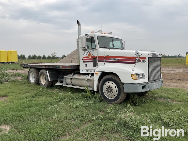 1991-freightliner-fld120-image-3