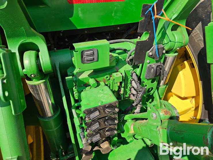 2009-john-deere-8130-image-11