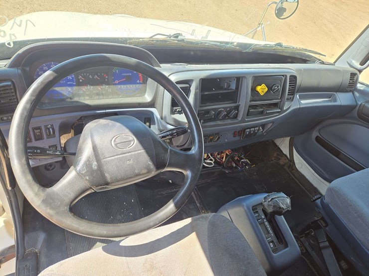 2007-hino-338-image-14