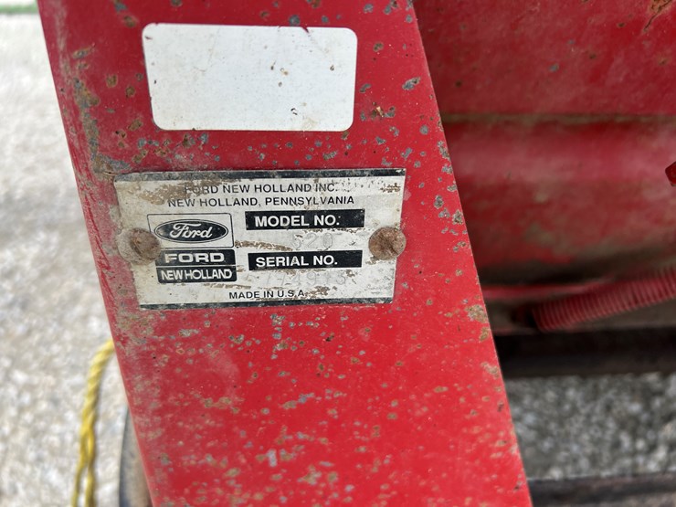 new-holland-520-image-3