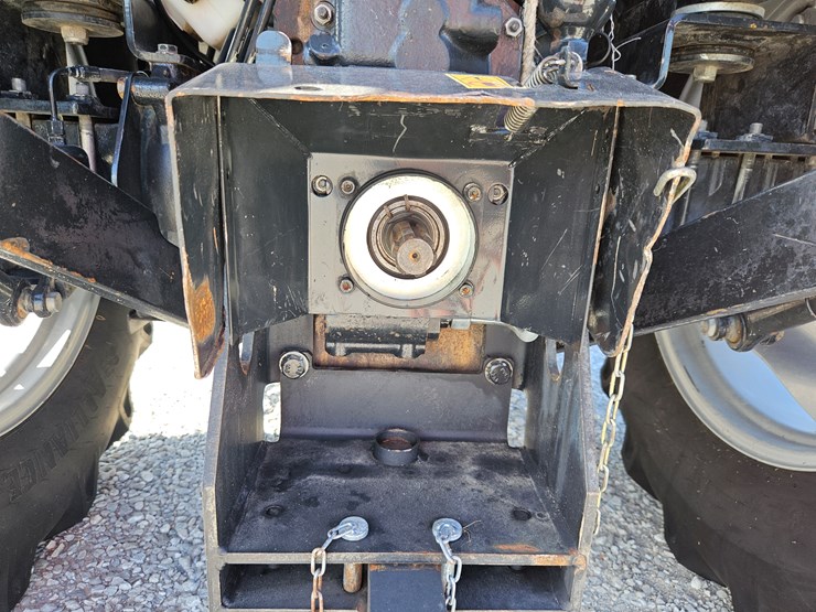 case-ih-farmall-115a-image-18