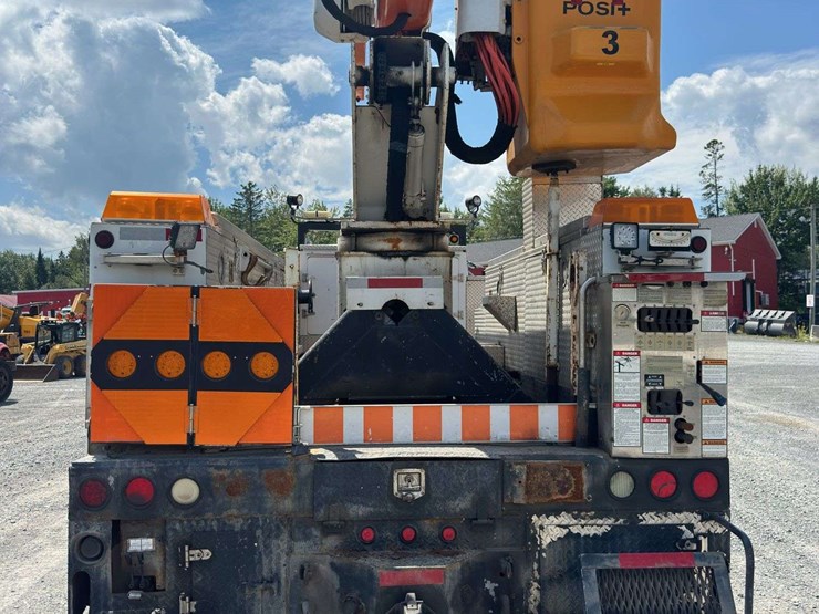 2002-freightliner-fl80-image-5