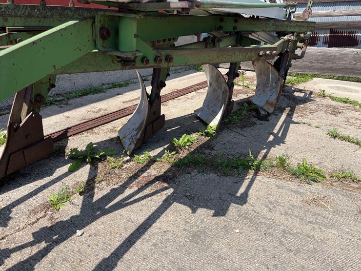 john-deere-plow-image-1