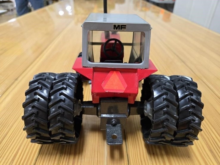 massey-ferguson-699-image-7
