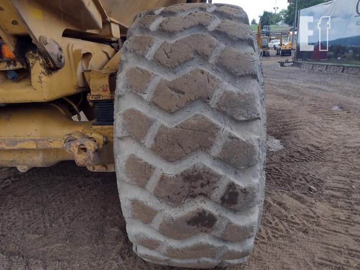 caterpillar-740-image-18