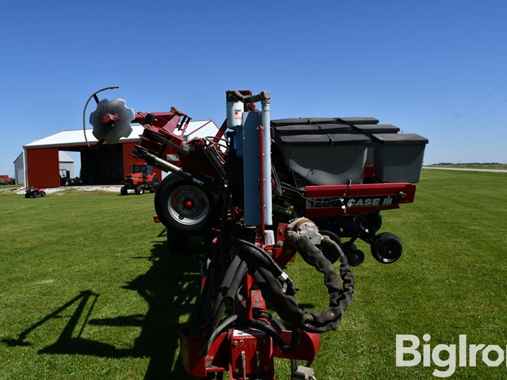 case-ih-1200-image-10