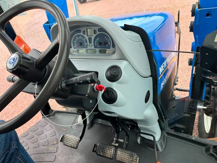 2009-new-holland-855tl-image-64