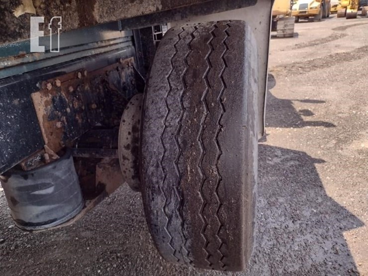 2019-peterbilt-567-image-26