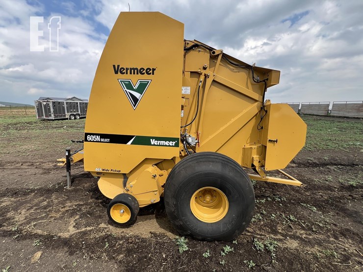 2021-vermeer-605n-image-9