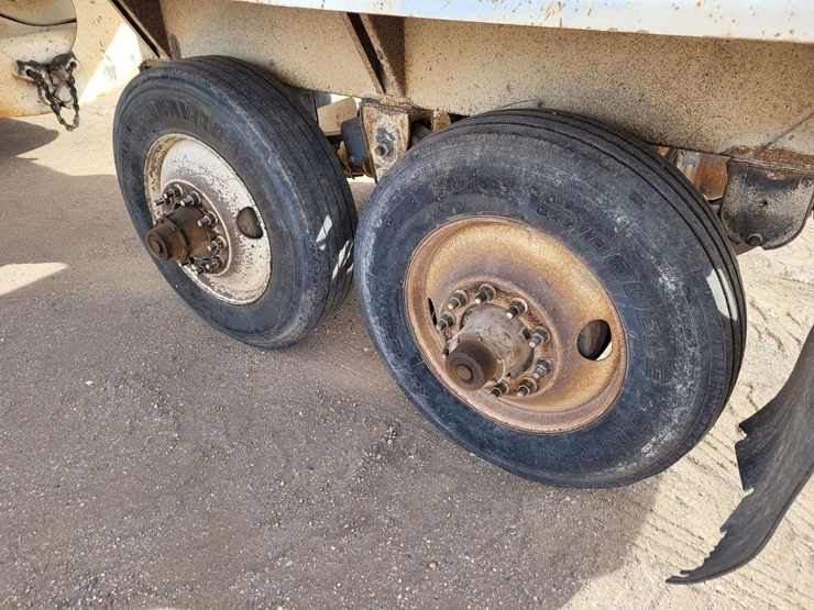 2000-midland-mg40clam-belly-dump-trailer-image-10