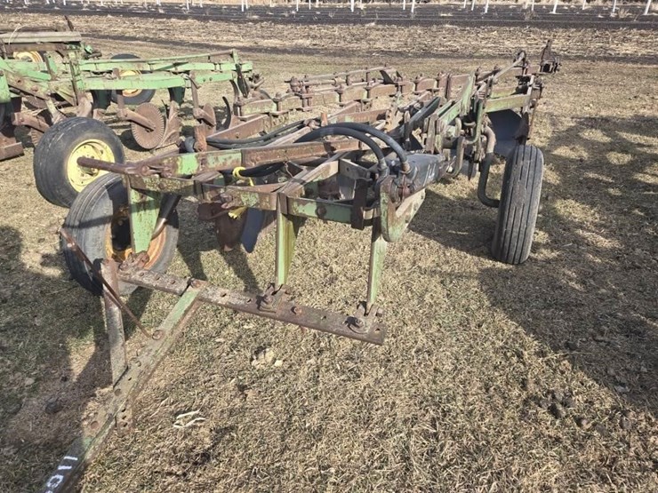 john-deere-5-image-12
