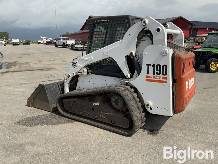 2009-bobcat-t190-image-7