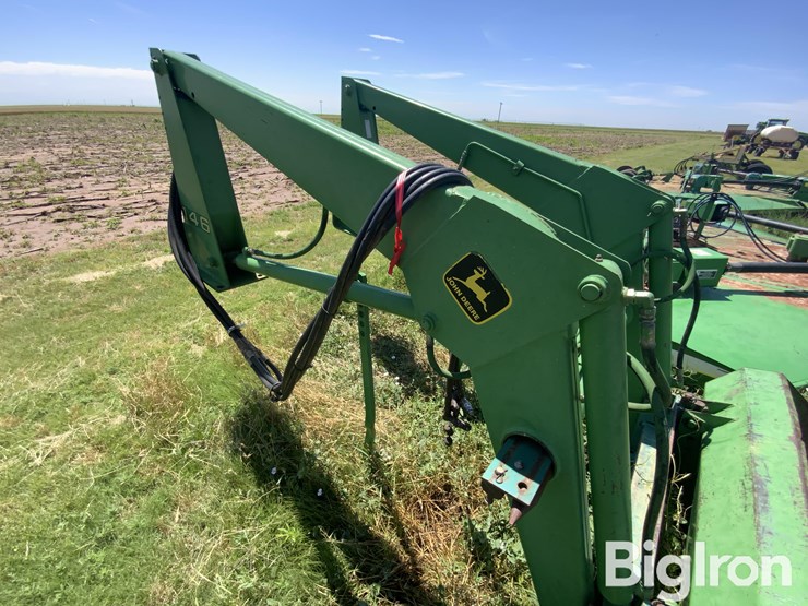 john-deere-146-image-16