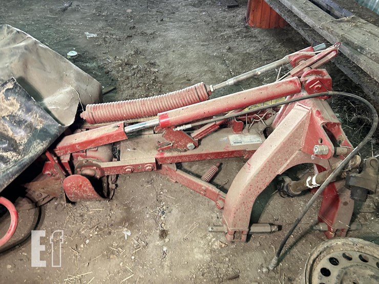 2018-new-holland-h6750-image-9