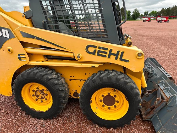 gehl-4240e-image-21