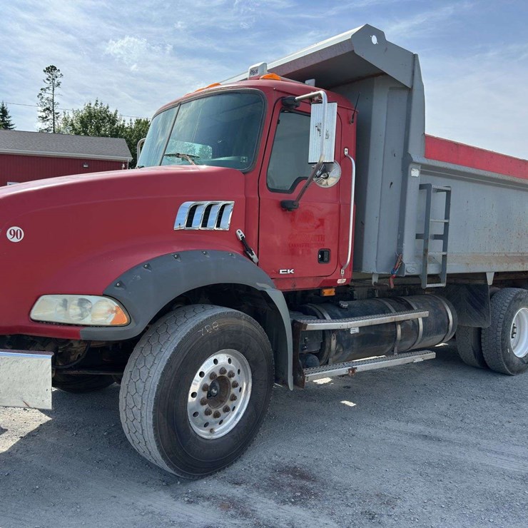 2009 MACK GRANITE GU813