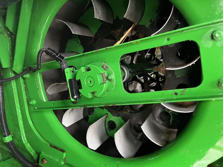 2011-john-deere-9770-sts-image-10