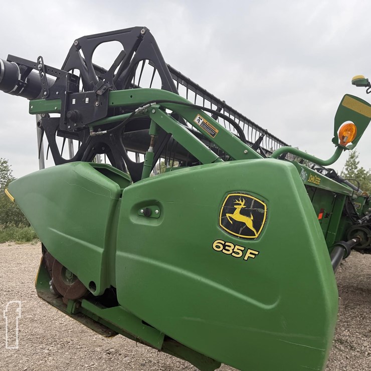 JOHN DEERE 635F