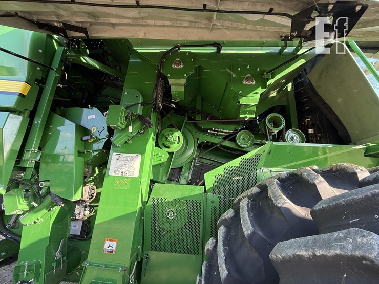 2021-john-deere-s780-image-44