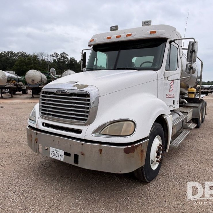 2006 Freightliner Columbia Truck (GP11007, Unit 345)