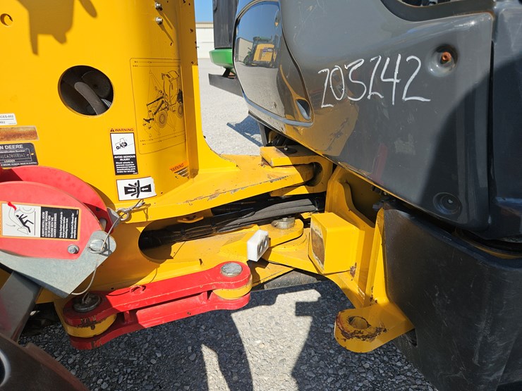 2022-deere-204l-image-6
