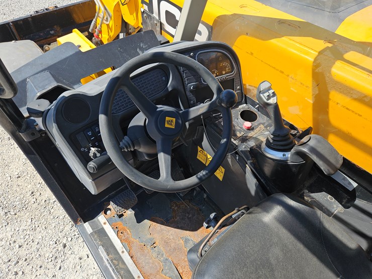 2020-jcb-505-image-10