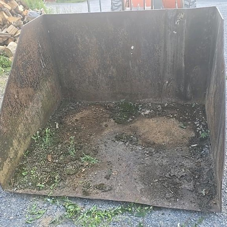#190 • Dust Bucket