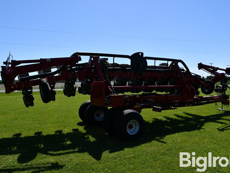 case-ih-1200-image-5