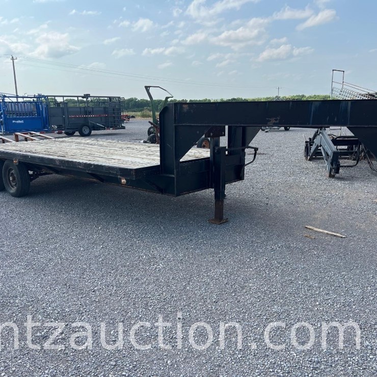 1980 WW FLATBED TRAILER, 16' X 96" +4' DOVETAIL