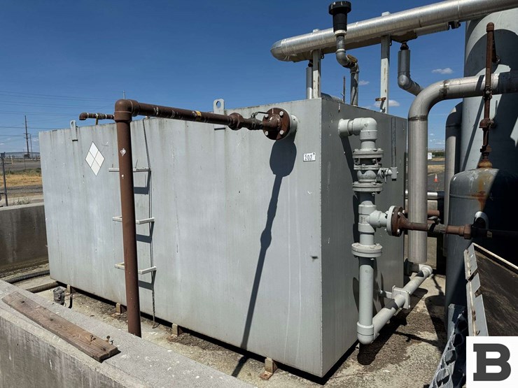 3,000-gallon-liquid-storage-tank-image-5