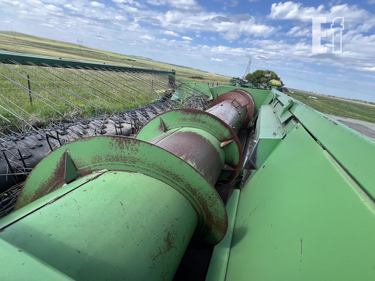 john-deere-212-image-9