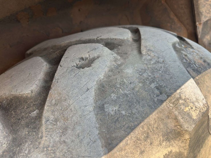 2009-deere-310sj-image-9