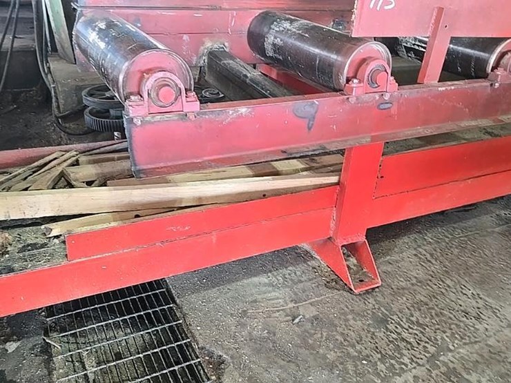 #115-•-roll-case-with-conveyor-and-side-transfer-deck-image-5