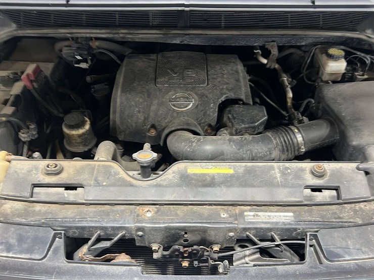 2011-nissan-titan-image-25